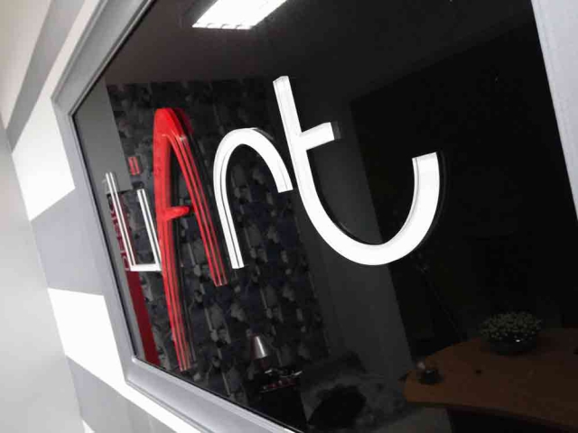 cégtábla készítés debrecen