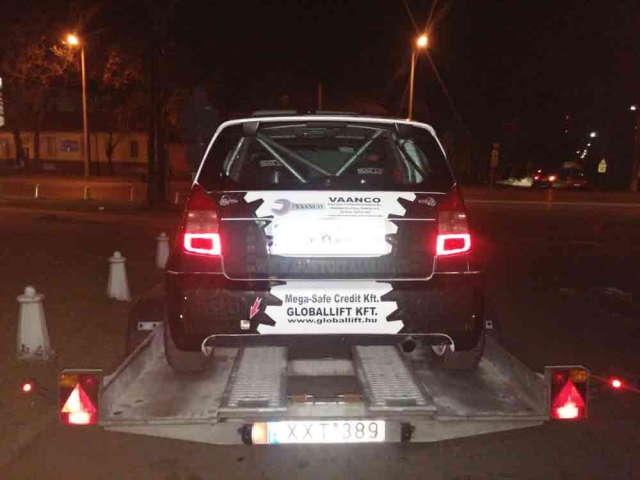 Autódekoráció, gépjármű dekorációs megoldást kínálunk kül- és beltérre egyaránt, akár helyszíni felméréssel, szereléssel is: cégtáblák, kirakat, reklámtábla, jármű dekoráció, ponyva…