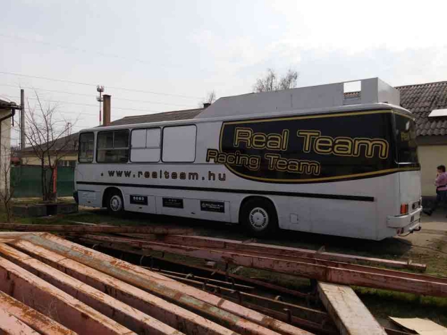 Autó reklámfelirat, reklámautó debrecen