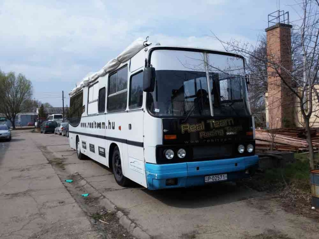 Autó reklámfelirat, reklámautó debrecen