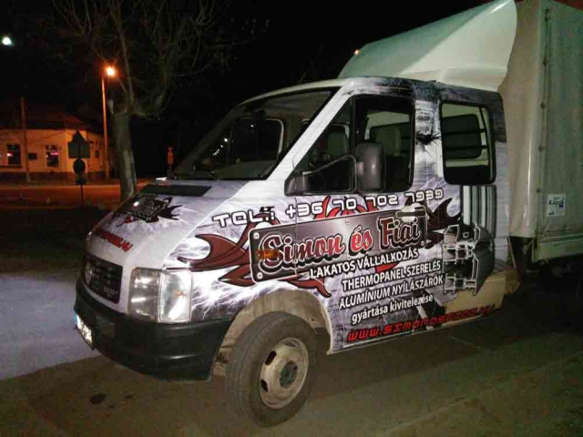 Autó fóliázás, autó reklámfóliázás debrecen