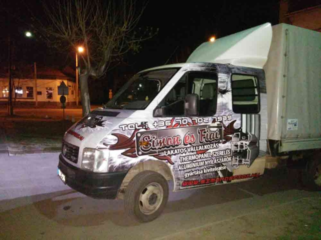 Autó fóliázás, autó reklámfóliázás debrecen