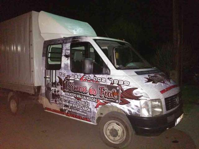 Autó fóliázás, autó reklámfóliázás debrecen