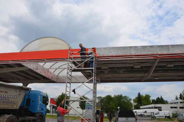 Benzinkút és üzlet dekoráció debrecen