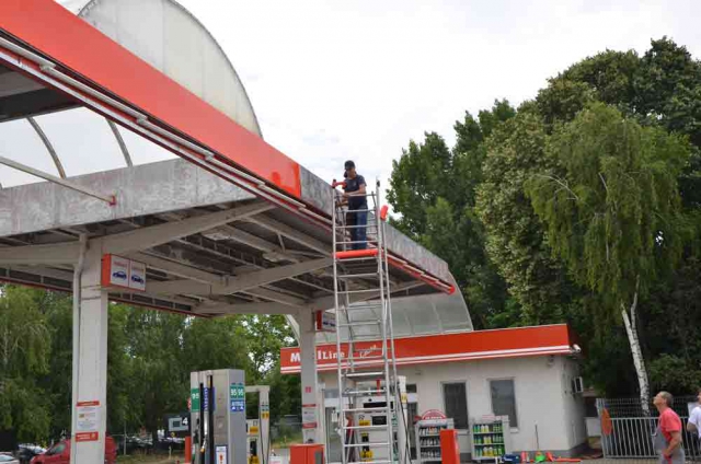 Benzinkút és üzlet dekoráció debrecen