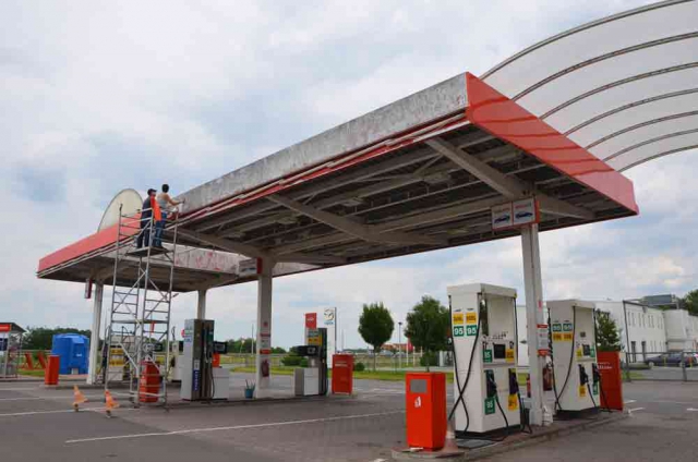 Benzinkút és üzlet dekoráció debrecen