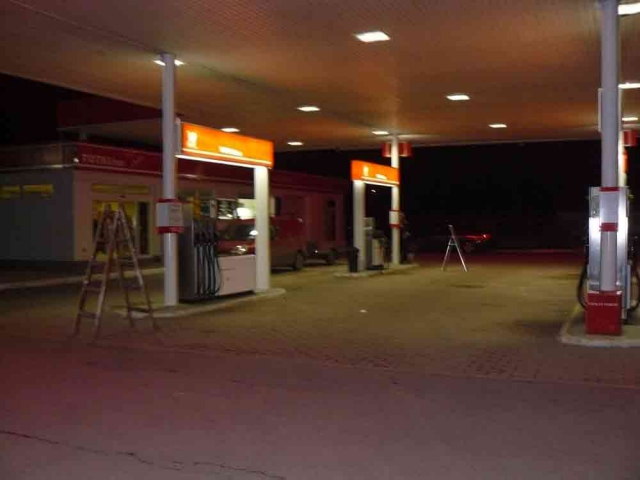 Világító Reklámtábla készítés debrecen, Világító Reklámtábla készítés debrecen,