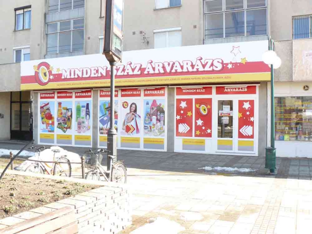 Hajdúszoboszló kirakat és ablak dekoráció készítés