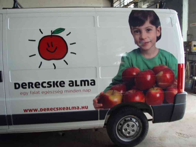 Teljes autóbevonás, részleges autódekoráció reklámfóliázás debrecen