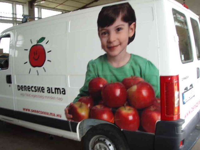 Teljes autóbevonás, részleges autódekoráció reklámfóliázás debrecen