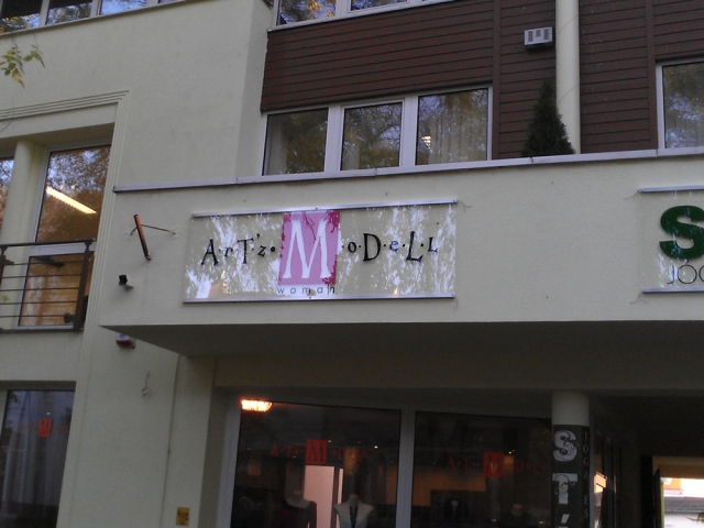 Élvilágító reklámtábla készítés Debrecen