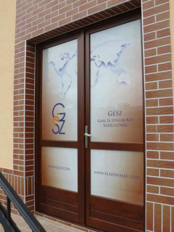 Debrecen üzlet dekoráció készítés