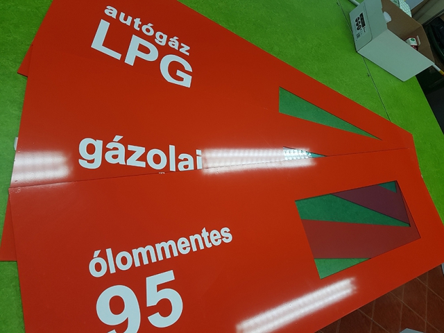 Reklámtábla Debrecen