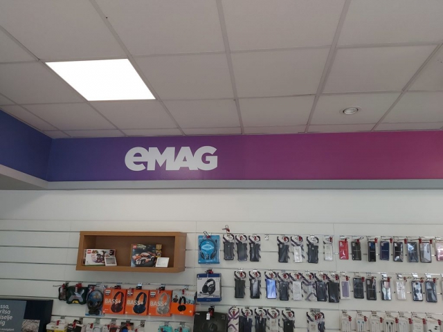 Emag-Extreme digital üzlet arculat váltás Debrecen