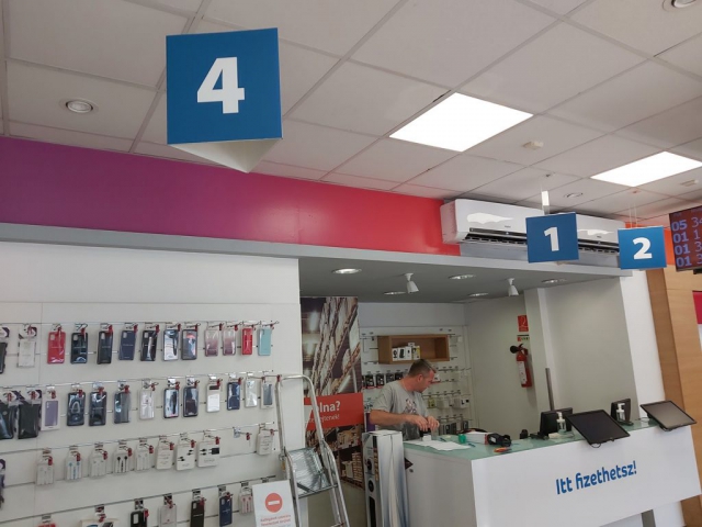 Emag-Extreme digital üzlet arculat váltás Debrecen