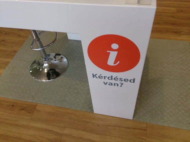 Kirakat dekoráció és ablak dekoráció Debrecen