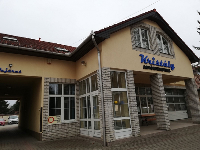 3D világító betű, plasztikus betű, reklám betű Debrecen